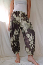 Load image into Gallery viewer, Olive Cotton Pant
